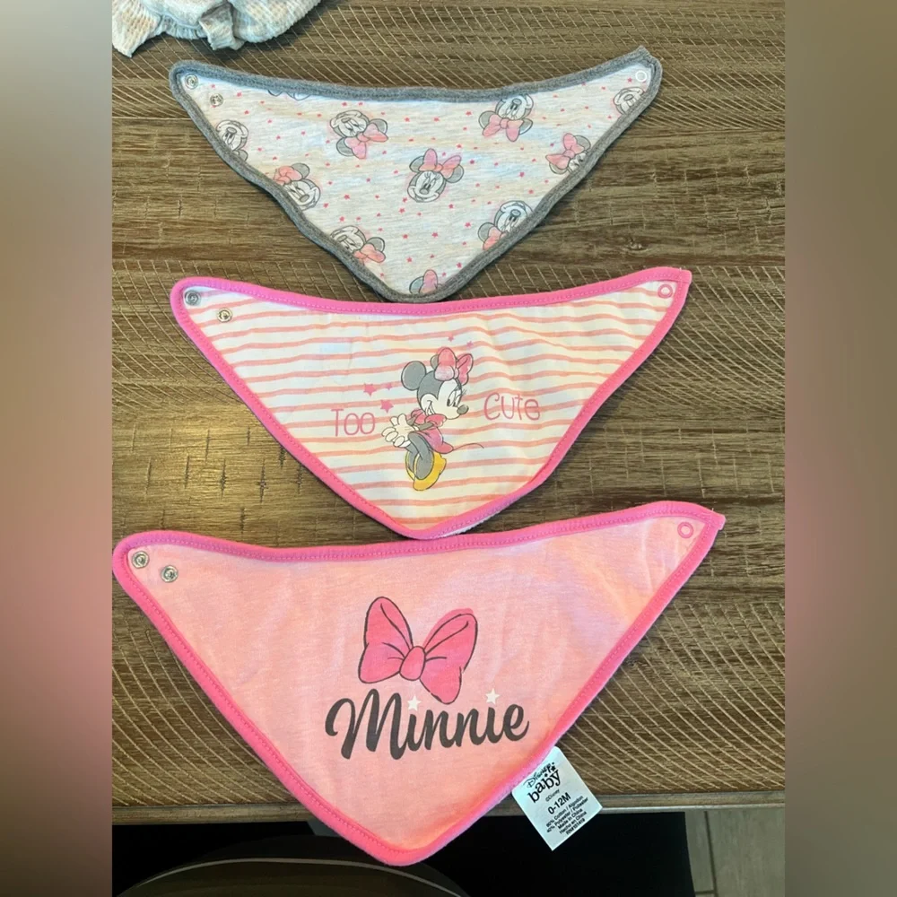 Bundle of Disney Minnie Mouse bibs/burp cloth